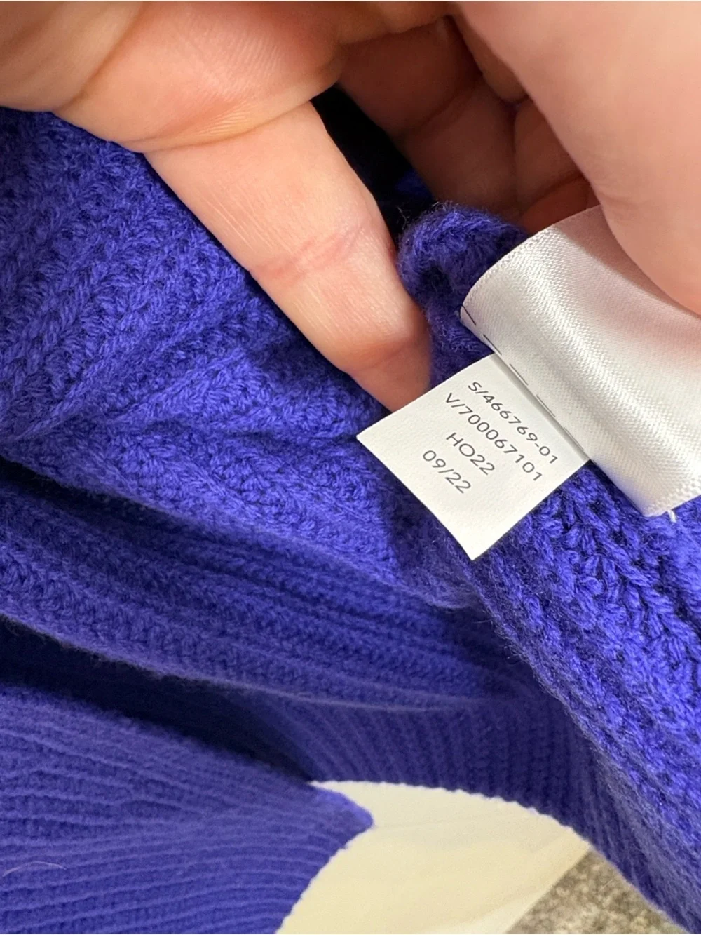 Athleta Sweater Womens Extra Small Merino Wool Cashmere Azalea Relaxed Slit - Picture 3 of 8